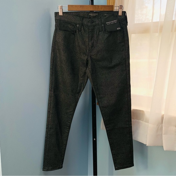 NWT Banana Republic Mid Rise Skinny Ankle Jeans in Black Snakeskin Print - Picture 3 of 7